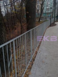 Фото Сварной забор для парка